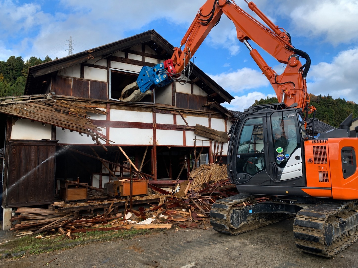 正社員として働く | 石川県金沢市で解体の求人ならK-TEC株式会社